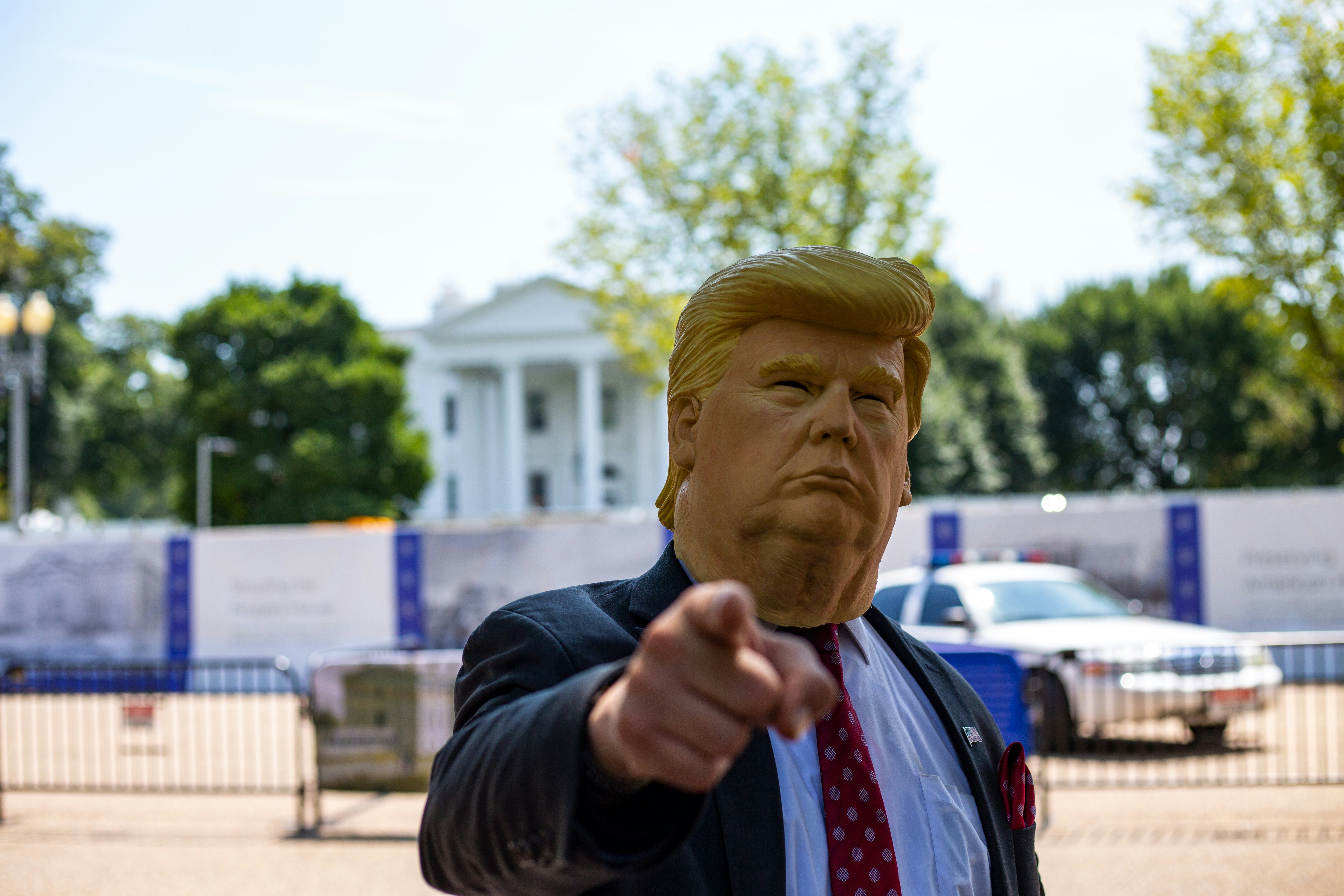 Переговоры о дебатах Трампа и Харрис зашли в тупик из-за микрофонов