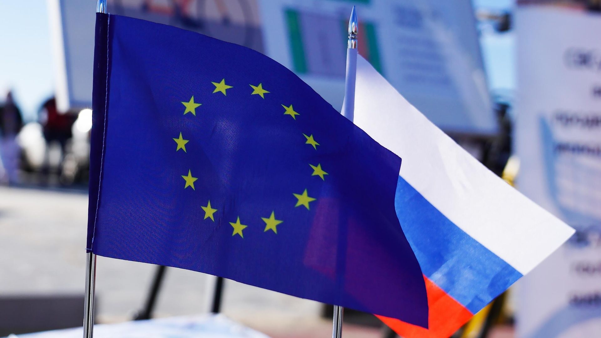 Песков высказался о обсуждении европейских политиков по поводу диалога с Россией