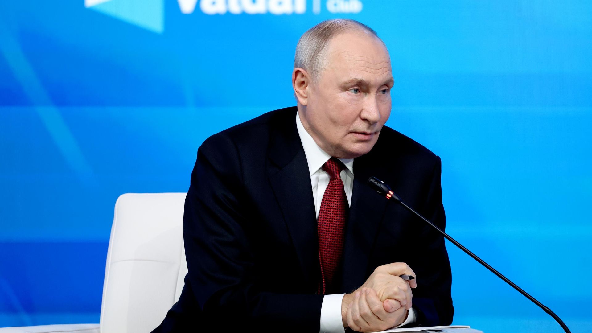 Путин попросил гостя «Валдая» поделиться мнением о немецком политике Эгоне Баре